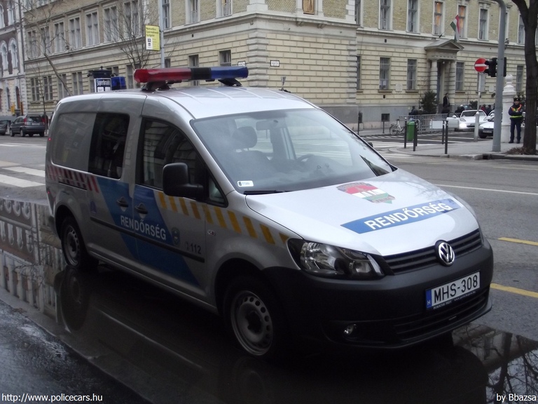 Volkswagen Caddy, fotó: Bbazsa
Keywords: rendőr rendőrautó rendőrség magyar Magyarország MHS-308