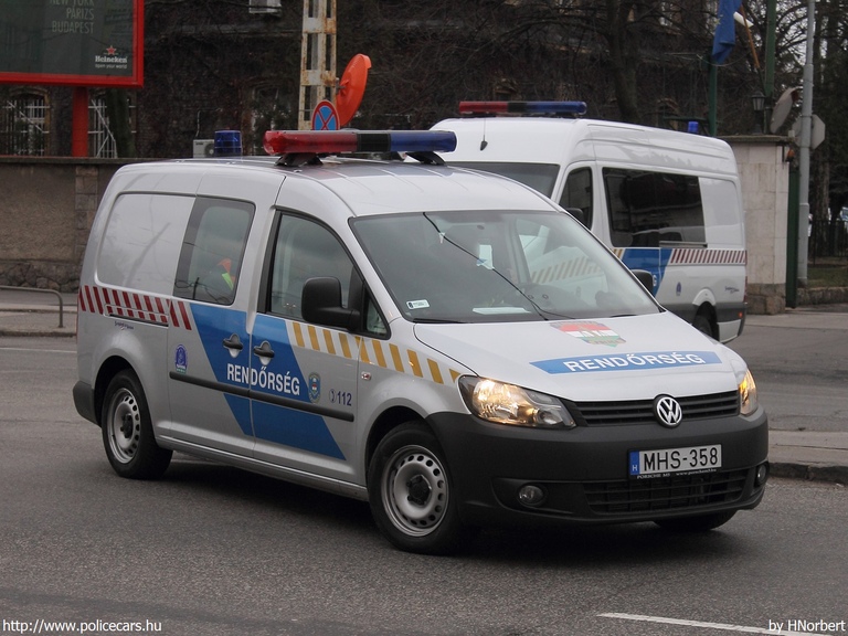 Volkswagen Caddy, fotó: HNorbert 
Keywords: rendőr rendőrautó rendőrség magyar Magyarország MHS-358