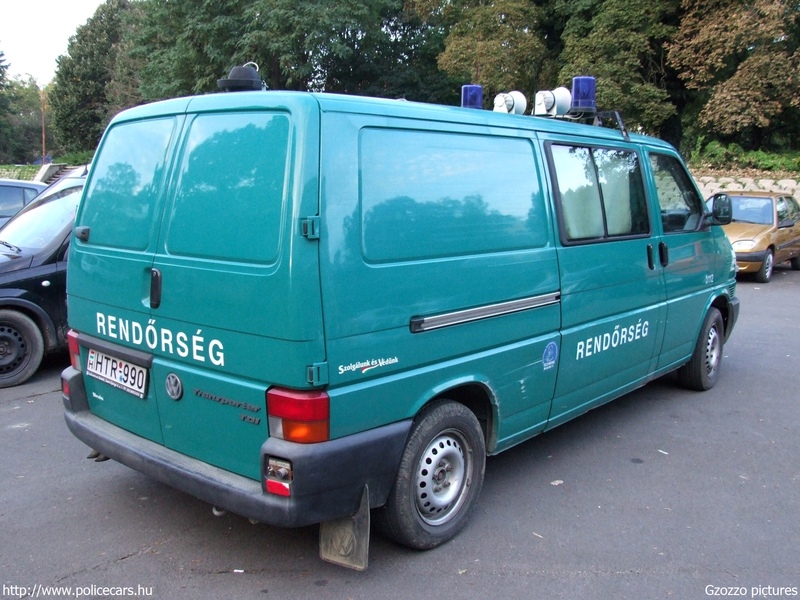 Volkswagen Transporter T4, fotó: Gzozzo pictures
Keywords: rendőr rendőrautó rendőrség magyar Magyarország HTR-990