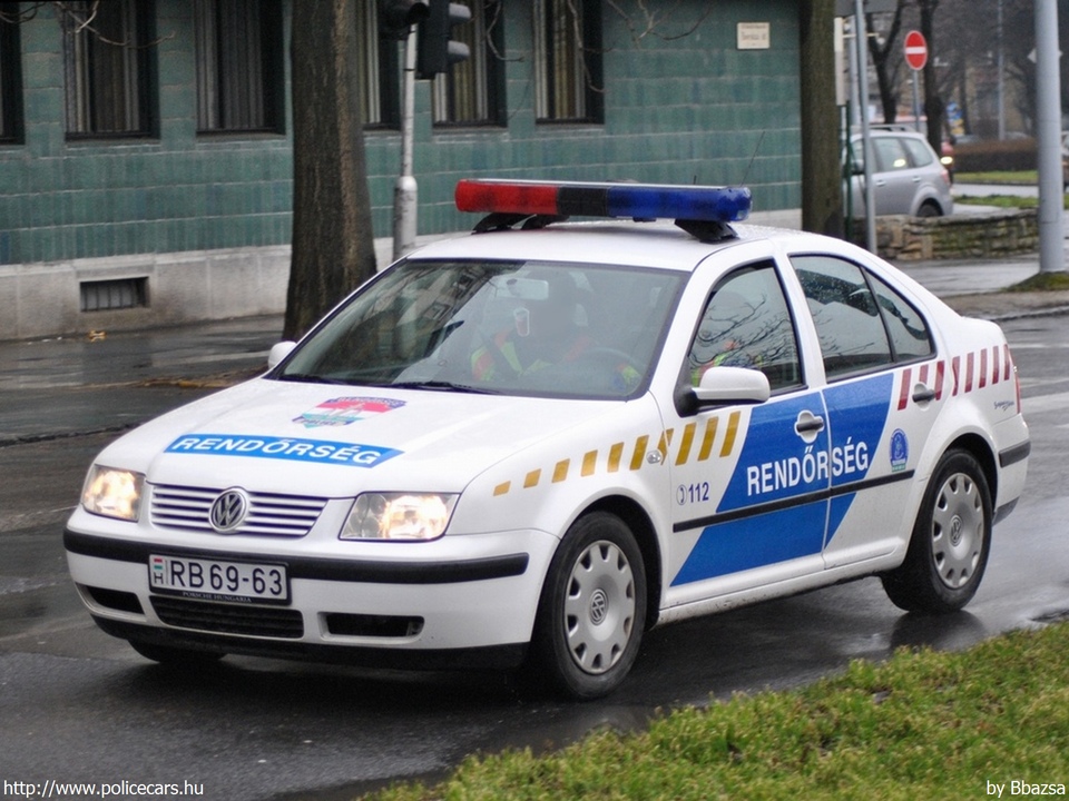 Volkswagen Bora, fotó: Bbazsa
Keywords: rendőr rendőrautó rendőrség magyar Magyarország RB69-63
