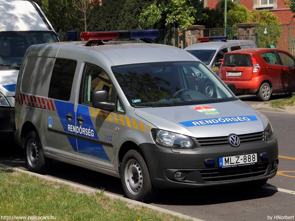 Volkswagen Caddy Maxi 2.0 TDI 4Motion, fotó: HNorbert
Keywords: rendőrautó rendőrség rendőr magyar Magyarország MLZ-888 police hungarian Hungary