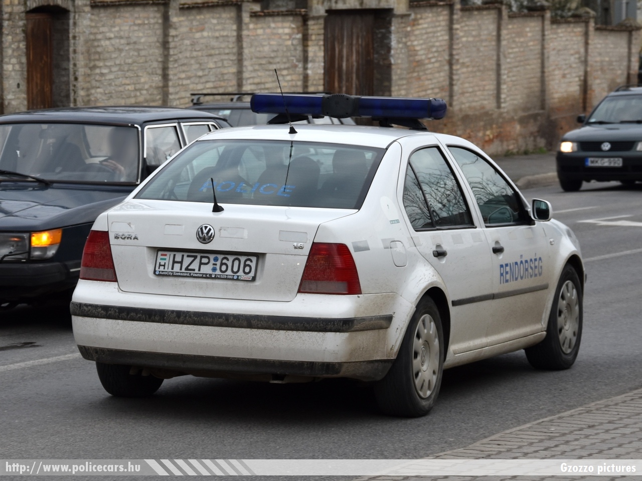 Volkswagen Bora, fotó: Gzozzo pictures
Keywords: rendőrség rendőr rendőrautó magyar Magyarország HZP-606 police hungarian Hungary