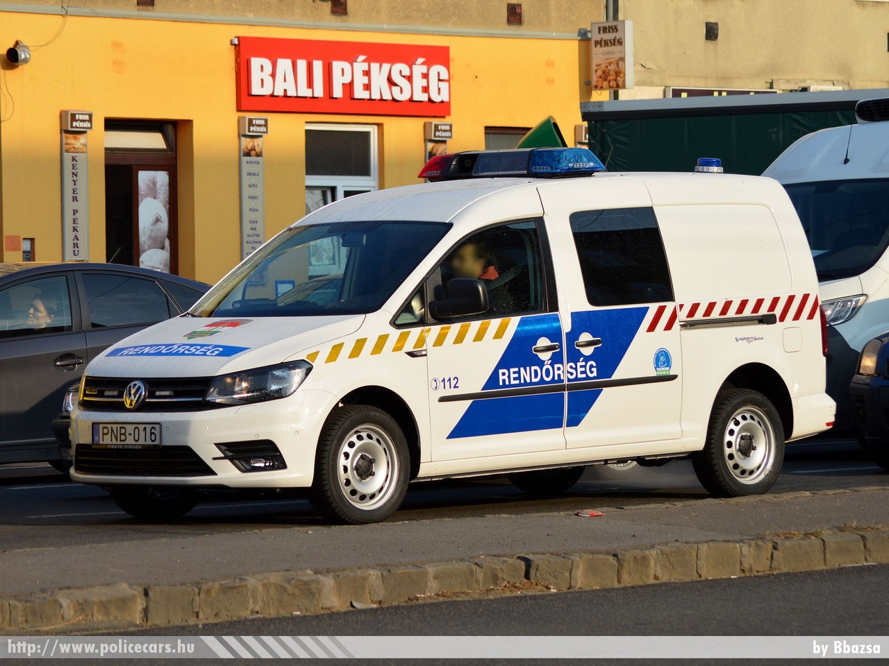 Volkswagen Caddy TDI 4Motion, fotó: Bbazsa
Keywords: PNB-016 rendőr rendőrautó rendőrség magyar Magyarország   Hungary hungarian police policecar 