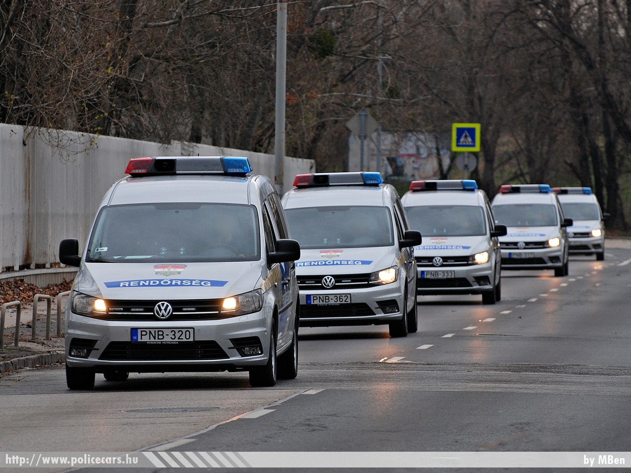 Volkswagen Caddy TDI 4Motion, fotó: MBen

Keywords: PNB-320 PNB-362 PNB-333 PNB-317 rendőr rendőrautó rendőrség magyar Magyarország   Hungary hungarian police policecar készenléti 