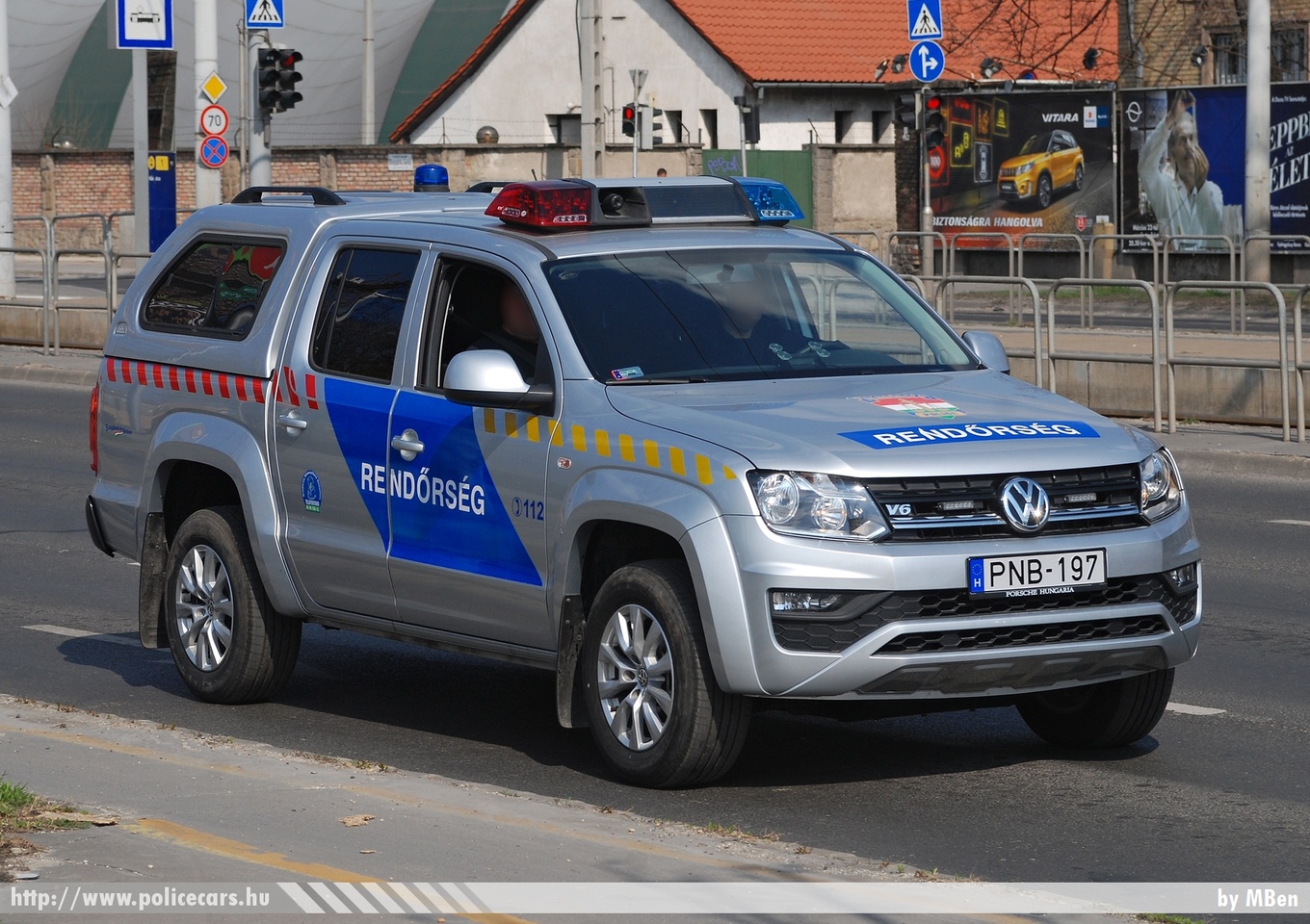 Volkswagen Amarok V6 TDI 4Motion, fotó: MBen
Keywords: rendőr rendőrautó rendőrség magyar Magyarország police policecar Hungary hungarian PNB-197