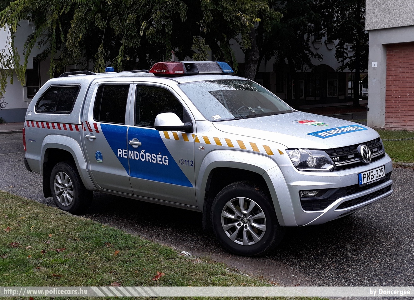Volkswagen Amarok V6 TDI 4Motion, fotó: Dancergee
Keywords: rendőr rendőrautó rendőrség magyar Magyarország police policecar Hungary hungarian PNB-225