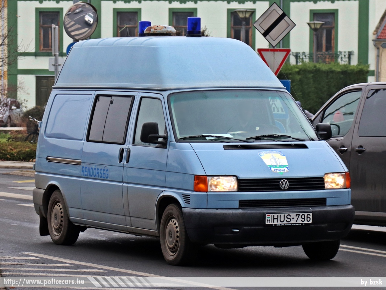 Volkswagen Transporter T4, fotó: MBen
Keywords: rendőr rendőrautó rendőrség magyar Magyarország police policecar Hungary hungarian HUS-796