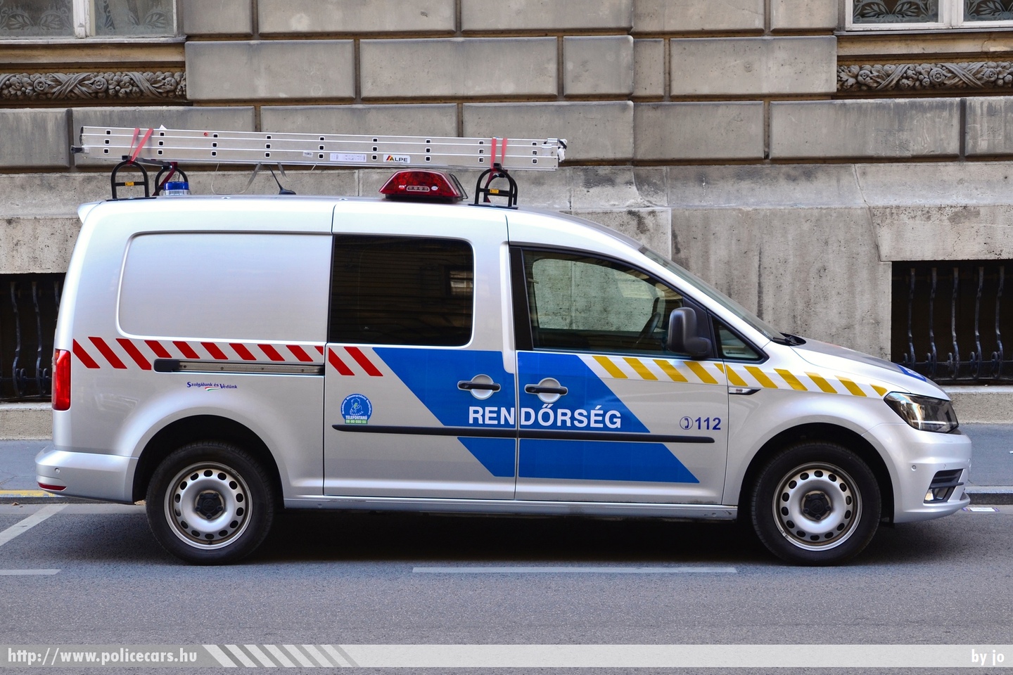Volkswagen Caddy Maxi 2.0 TDI 4Motion, fotó: jo
Keywords: rendőr rendőrautó rendőrség magyar Magyarország police policecar Hungary hungarian PNB-336