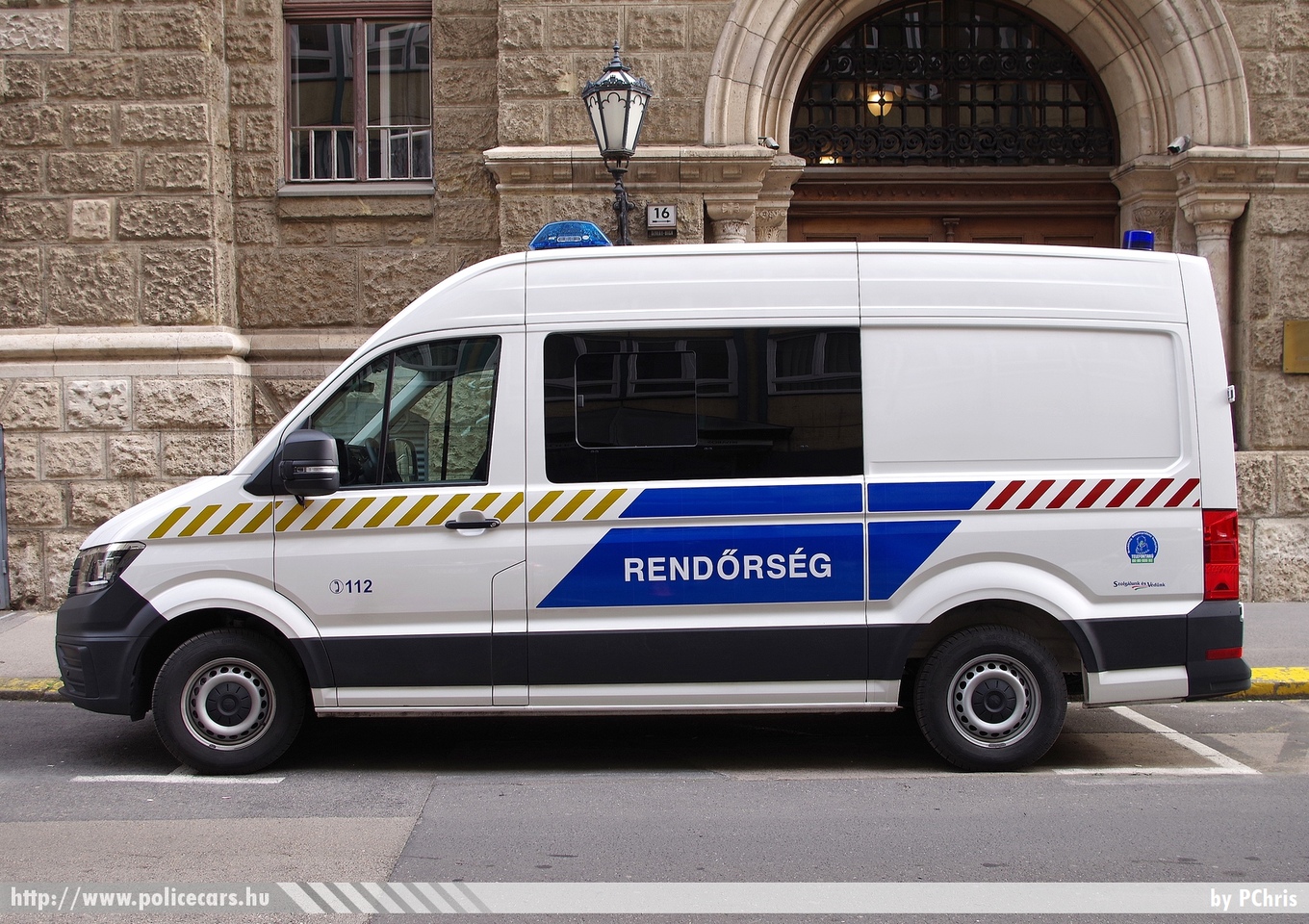 Volkswagen Crafter, fotó: PChris
Keywords: rendőr rendőrautó rendőrség magyar Magyarország Hungary hungarian police policecar AADW-784