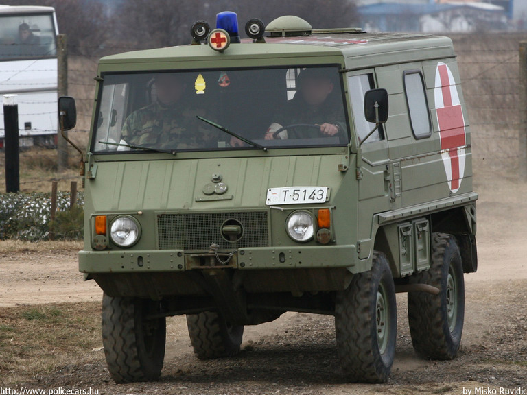 Steyr Puch Pinzgauer, fotó: Misko Ruvidic
Keywords: Szerb szerbia mentőautó mentő katonai Serbia serbian ambulance military