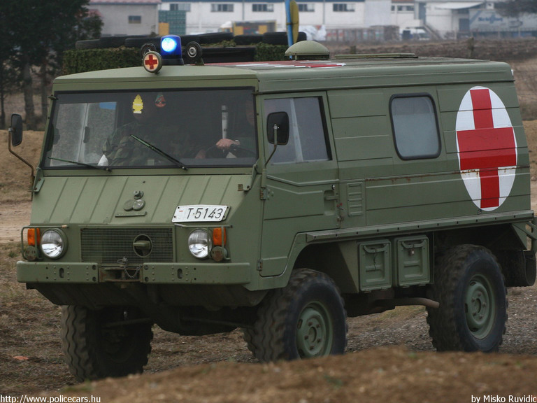 Steyr Puch Pinzgauer, fotó: Misko Ruvidic
Keywords: Szerb szerbia mentőautó mentő katonai Serbia serbian ambulance military