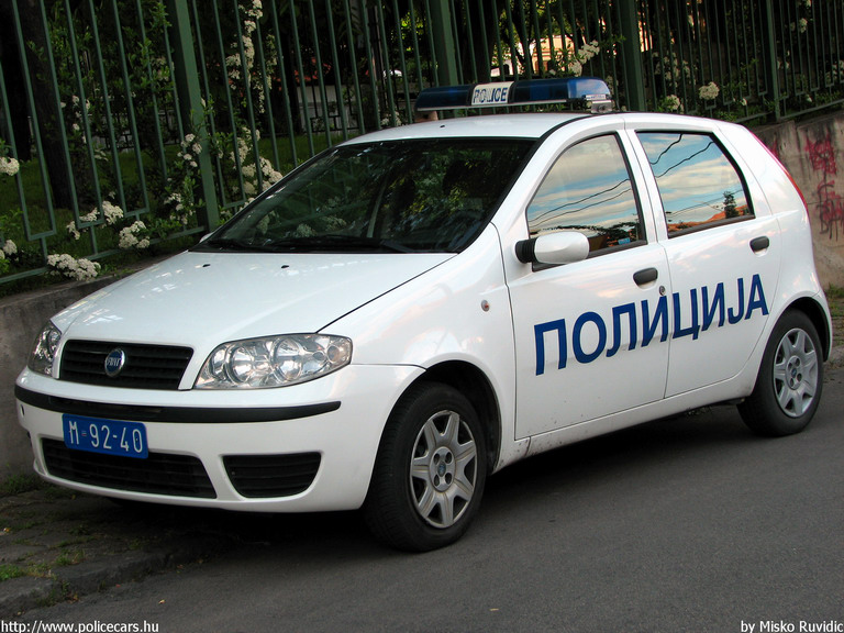 Fiat Punto, fotó: Misko Ruvidic
Keywords: szerb Szerbia rendőr rendőrség rendőrautó Serbia serbian police policecar