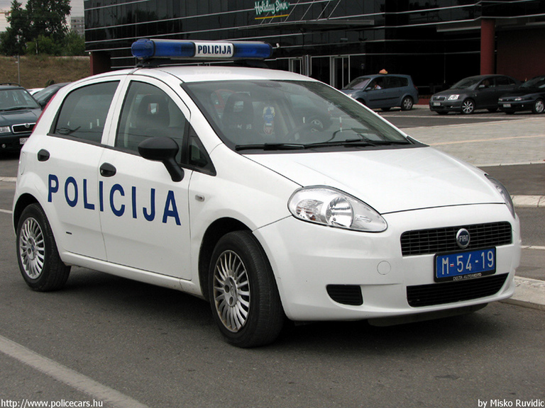 Fiat Grande Punto, fotó: Misko Ruvidic
Keywords: Szerb szerbia rendőrautó rendőr rendőrség Serbia serbian police policecar