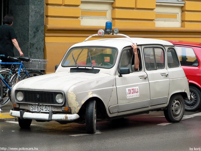 Renault 4, fotó: korij
Keywords: Szerb szerbia mentőautó mentő serbian Serbia ambulance
