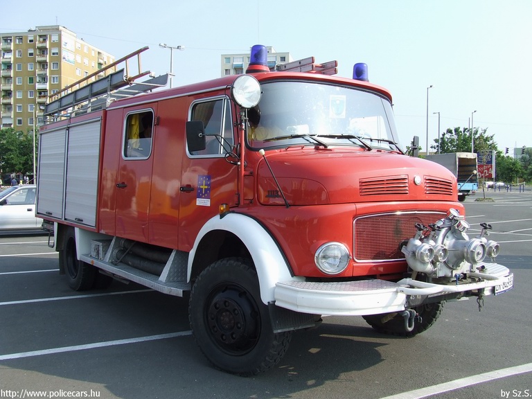 Mercedes-Benz 1113, Önkéntes Tûzoltó Testület Magyarcsernye, fotó: Sz.S.
Keywords: Szerb szerbia tûzoltóautó tûzoltó Serbia serbian fire firetruck