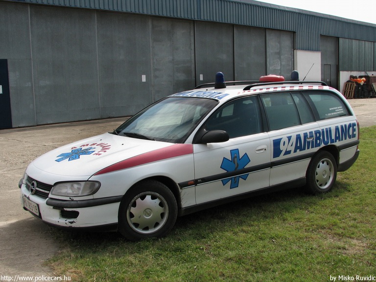 Opel Omega, fotó: Misko Ruvidic
Keywords: szerb Szerbia mentő mentőautó serbian Serbia ambulance