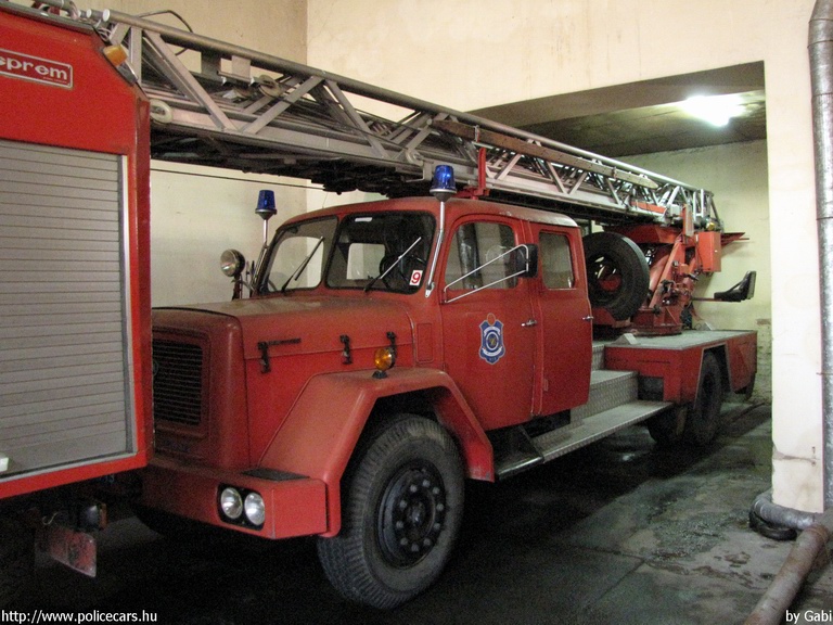 TAM, fotó: Gabi
Keywords: Szerb szerbia tûzoltóautó tûzoltó Serbia serbian fire firetruck