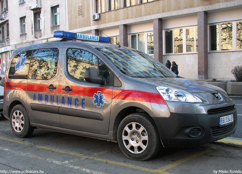 Peugeot Partner Tepee, fotó: Misko Ruvidic
Keywords: szerb Szerbia mentő mentőautó serbian Serbia ambulance