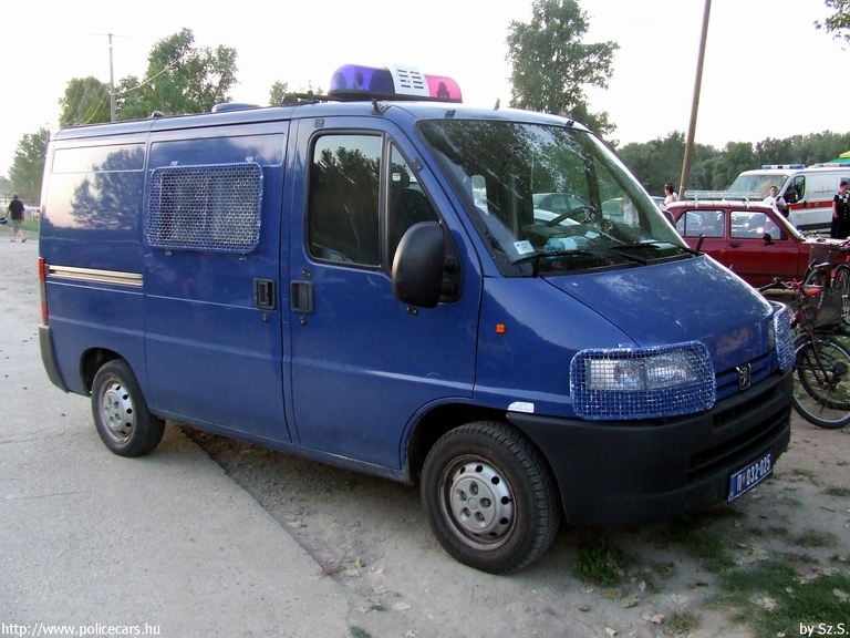 Peugeot Boxer, fotó: Sz.S.
Keywords: szerb Szerbia rendőrség rendőr rendőrautó Serbia serbian police policecar