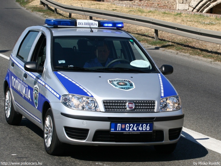 Fiat Punto, fotó: Misko Ruvidic
Keywords: szerb Szerbia rendőrség rendőr rendőrautó Serbia serbian police policecar