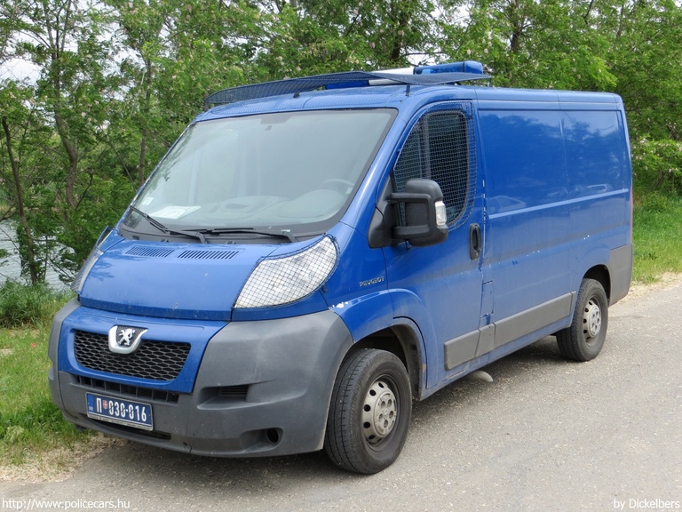 Peugeot Boxer, fotó: Dickelbers
Keywords: szerb Szerbia rendőr rendőrautó rendőrség Serbia serbian police policecar