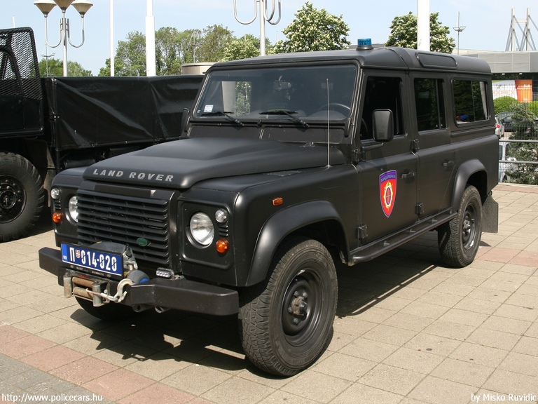 Land Rover Defender, fotó: Misko Ruvidic
Keywords: szerb Szerbia rendőr rendőrautó rendőrség katonai rendészet Serbia serbian military police policecar