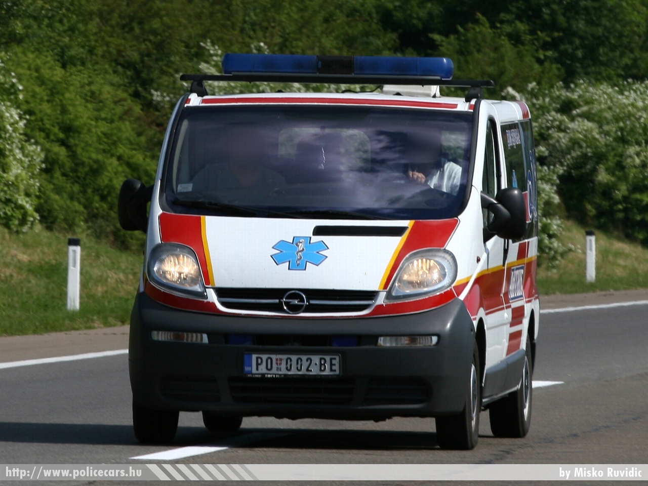 Opel Vivaro, fotó: Misko Ruvidic
Keywords: szerb Szerbia mentő mentőautó Serbia serbian ambulance