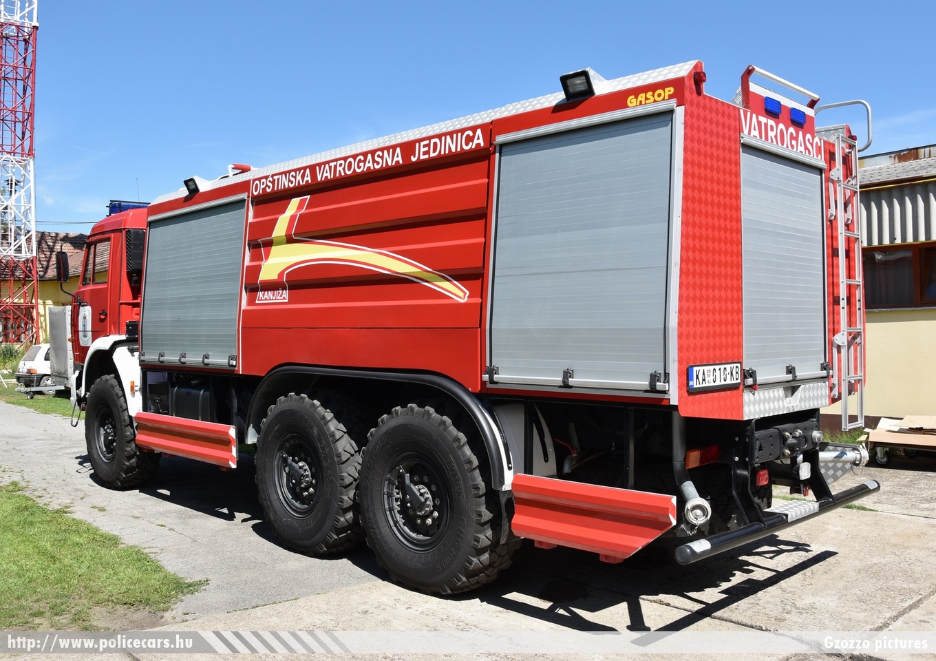 Kamaz 43118, Horgosi Önkéntes Tûzoltó Egyesület, fotó: Gzozzo pictures
Keywords: szerb Szerbia tûzoltóság tûzoltó tûzoltóautó Serbia serbian fire firetruck