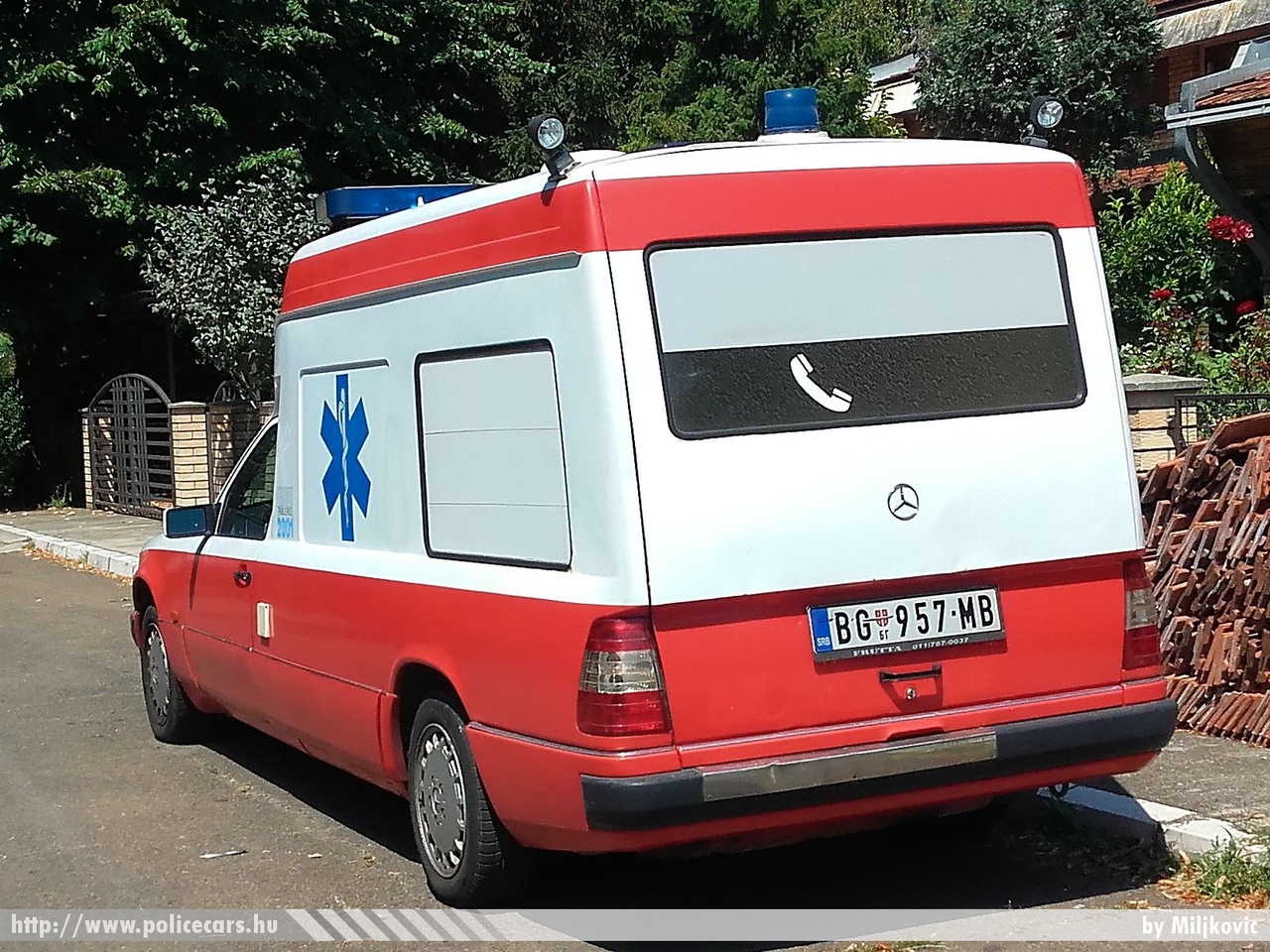 Mercedes-Benz Binz, fotó: Miljkovic
Keywords: szerb Szerbia mentő mentőautó Serbia serbian ambulance