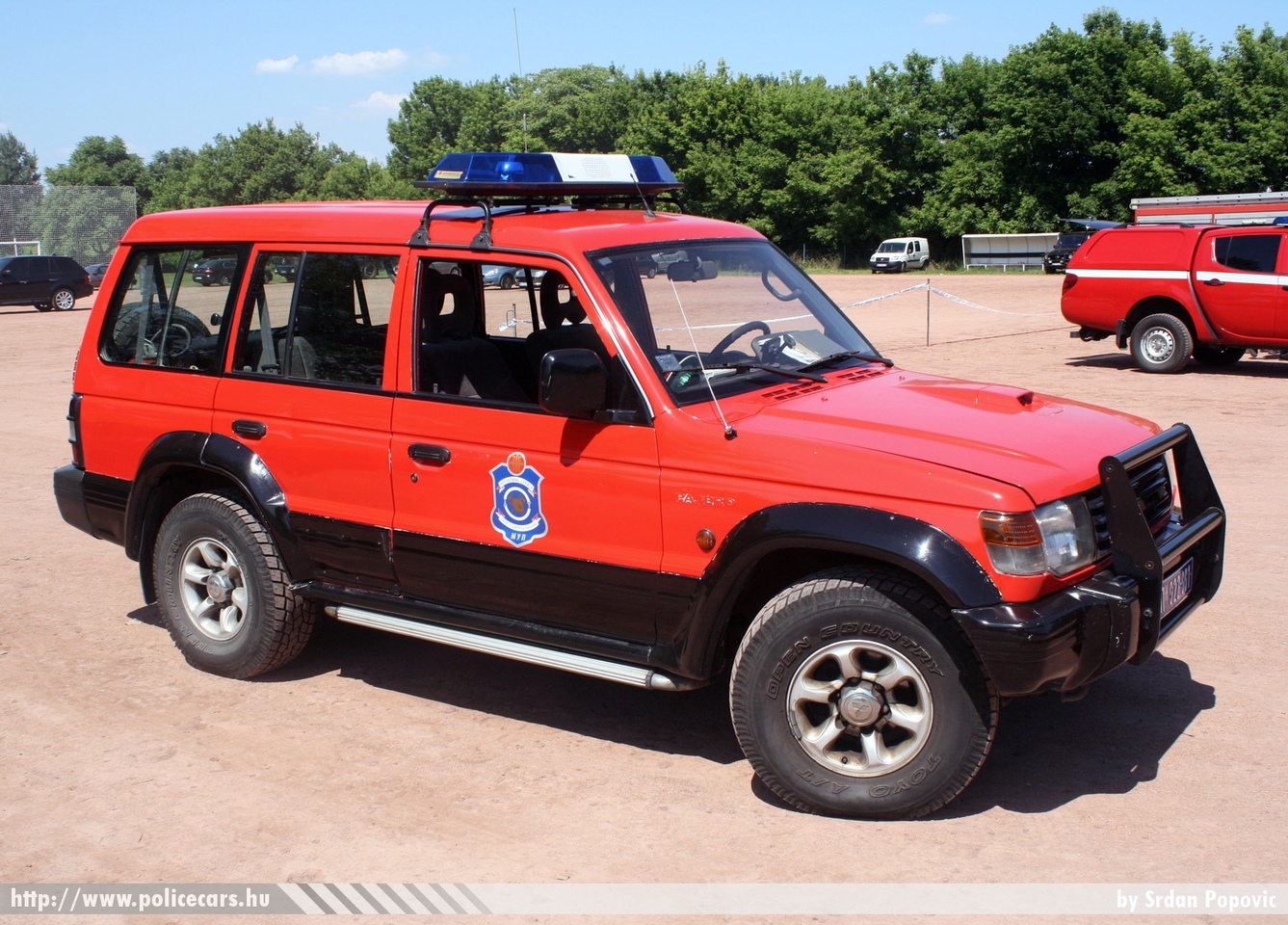 Mitsubishi Pajero, fotó: Srdan Popovic
Keywords: szerb Szerbia tûzoltóság tûzoltó tûzoltóautó Serbia serbian fire firetruck