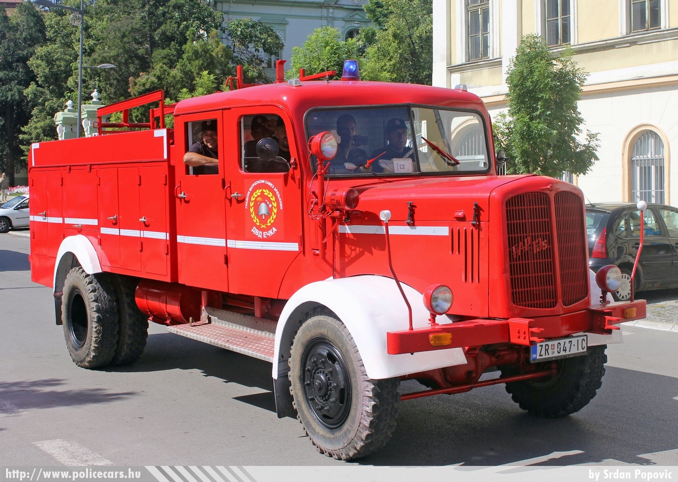 FAP 13S, Ecka, fotó: Srdan Popovic
Keywords: szerb Szerbia tûzoltóság tûzoltó tûzoltóautó Serbia serbian fire firetruck