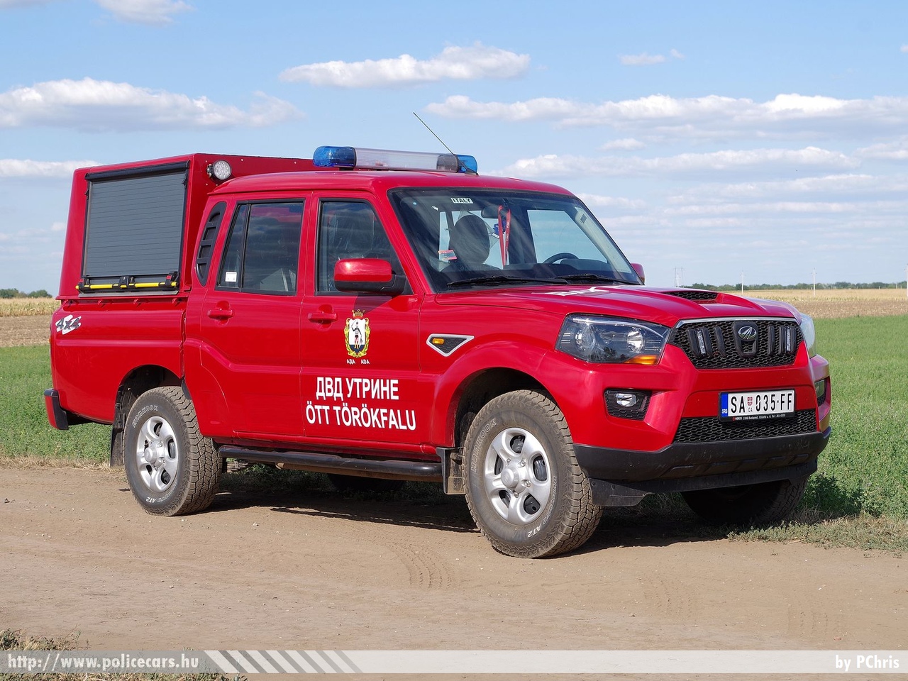 Mahindra Pik Up 4x4, Törökfalui Önkéntes Tûzoltó Testület (Utrine), fotó: PChris
Keywords: szerb Szerbia tûzoltóság tûzoltó tûzoltóautó Serbia serbian fire firetruck