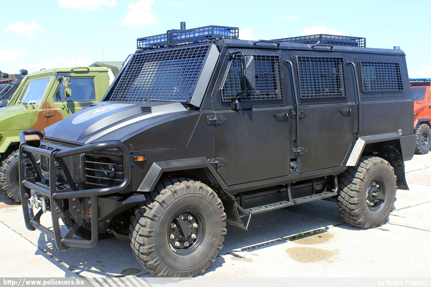 Zastava NTV, Vojna Policija, fotó: Srdan Popovic
Keywords: szerb Szerbia rendőr rendőrautó rendőrség katonai rendészet Serbia serbian military police policecar