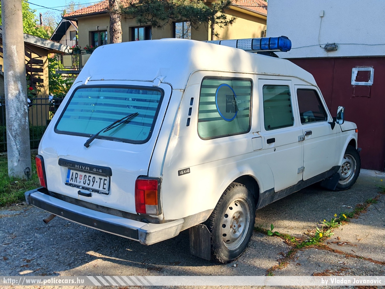 Lada Niva 4x4, Hitna Pomoc Arandjelovac, fotó: Vladan Jovanovic
Keywords: szerb Szerbia mentő mentőautó Serbia serbian ambulance