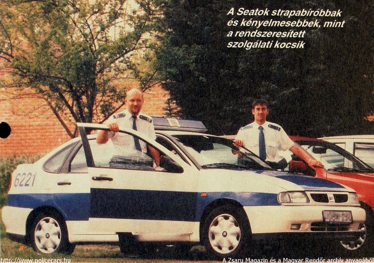 Seat Cordoba, A [url=http://www.zsaru.hu]Zsaru Magazin[/url], illetve elõdje, a Magyar Rendõr archív fotója
Keywords: rendőr rendőrautó rendőrség