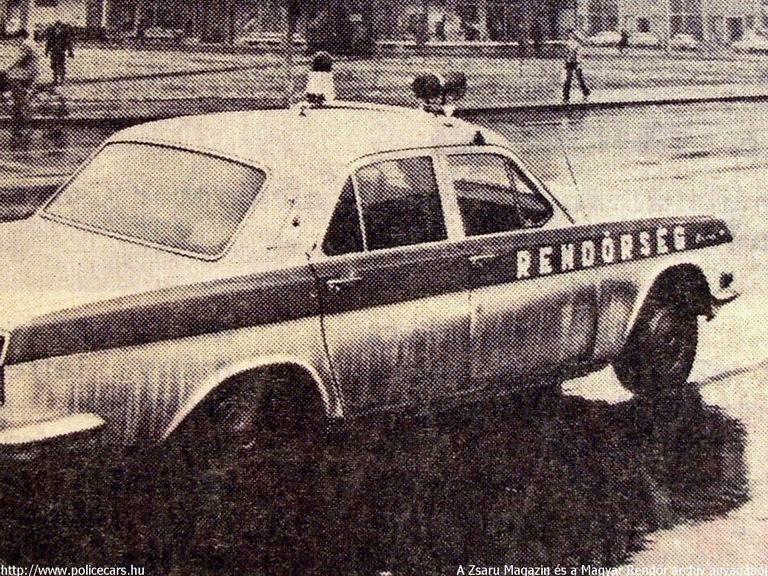 Volga M24, A [url=http://www.zsaru.hu]Zsaru Magazin[/url], illetve elõdje, a Magyar Rendõr archív fotója
Keywords: rendőr rendőrautó rendőrség